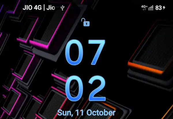 samsung home screen with clean battery background